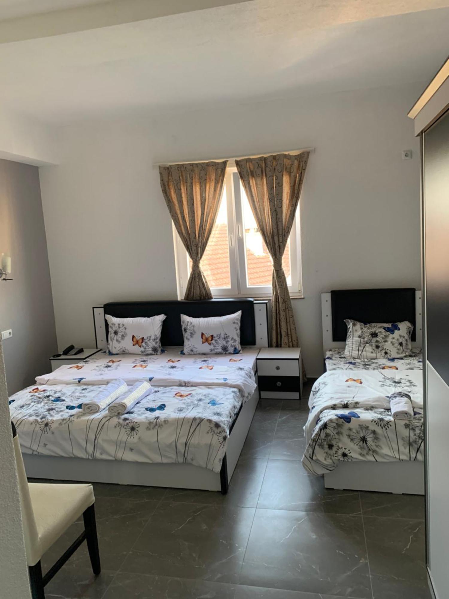 Hotel Albatros Prizren Buitenkant foto