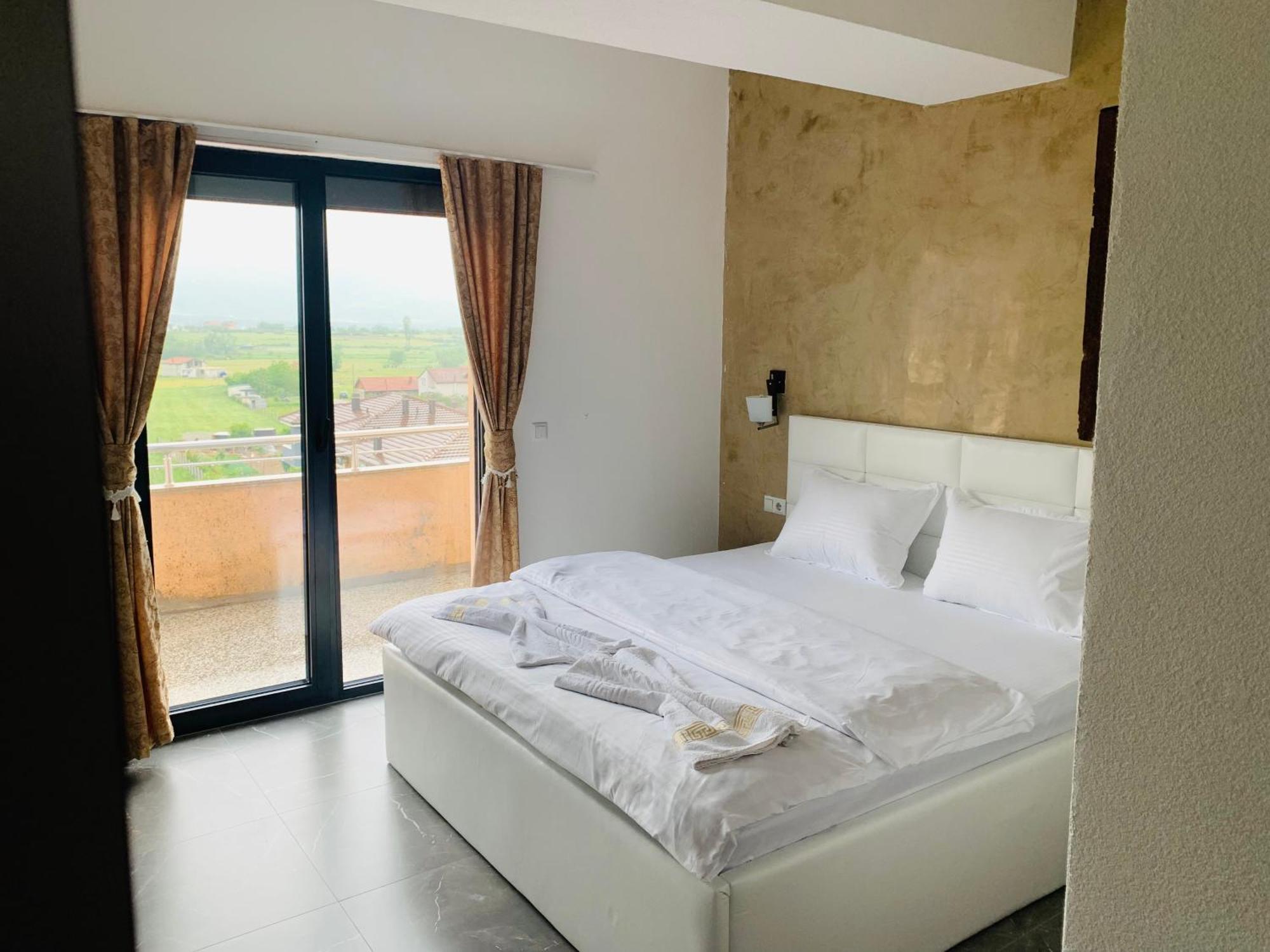 Hotel Albatros Prizren Buitenkant foto