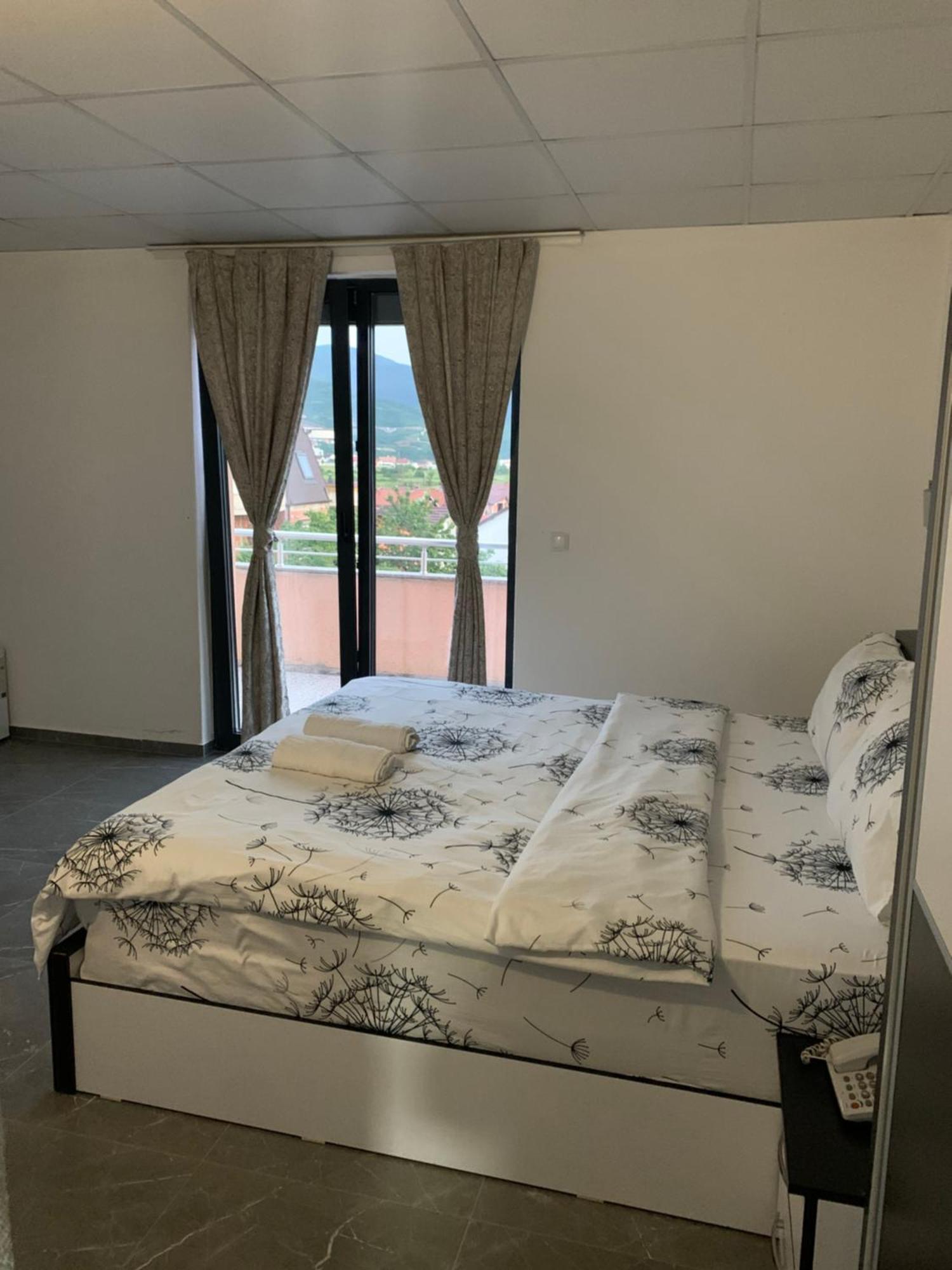 Hotel Albatros Prizren Buitenkant foto