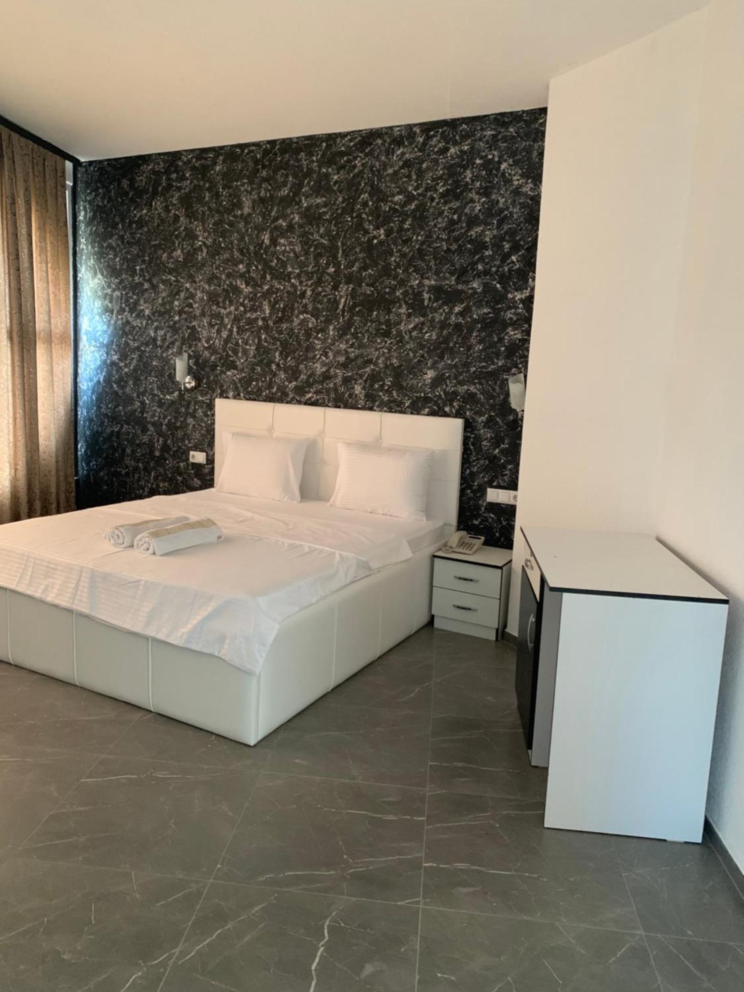 Hotel Albatros Prizren Buitenkant foto